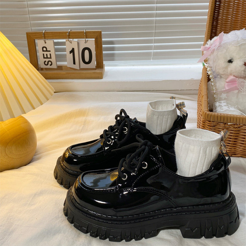 Черные маленькие кожаные туфли на толстой подошве в британском стиле; новинка 2025 года; женские универсальные туфли jk; бархатные туфли-лоферы Mary Jane