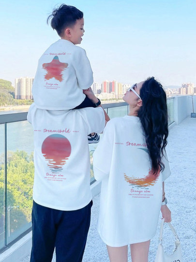 不一样的2025超火亲子装一家三四口夏季短袖t恤衫多巴胺衣服童装