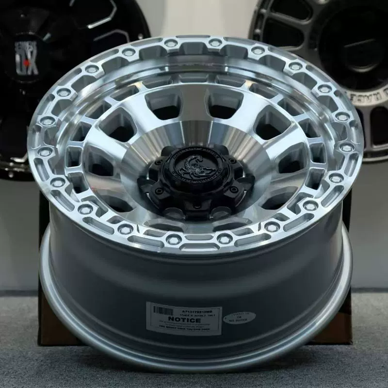 17-дюймовый яд змейская лошадь Prauda Paoro Raptor Thanda BJ40 танк 300 Великая стена пистолет Yueyue дикие колеса