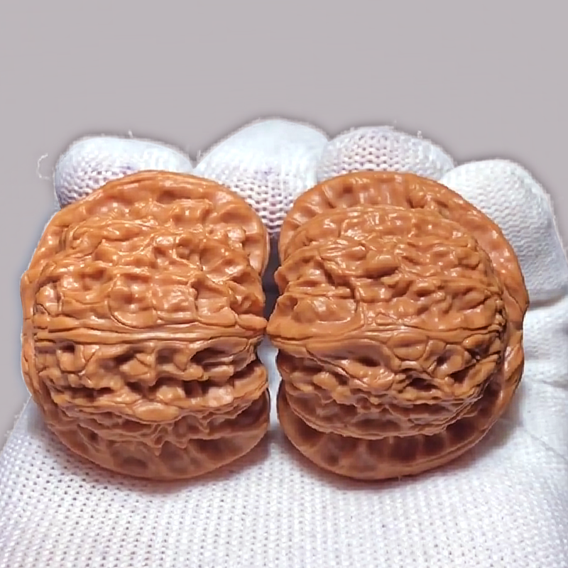 精品】文玩核桃白狮子闷尖狮子头盘玩包浆麻核桃老树百年手把件