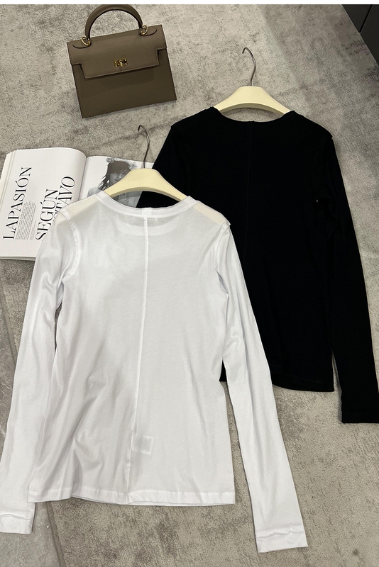 Two Pieces Reserved for Personal Use, with a Seam at the Back, Lightweight and Slightly Sheer, Soft and Comfortable Cotton, Pima Cotton, Long-Sleeved Base Layer Rolled-Edge T-Shirt