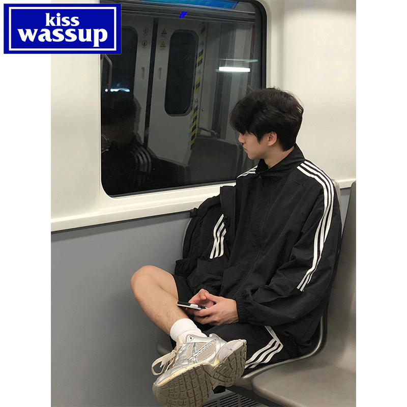 Wassup Campus Style Three-Stripe Large Size Sun Protection Clothing for Men and Women, Summer Thin Outdoor Cycling Casual Sports Suit
