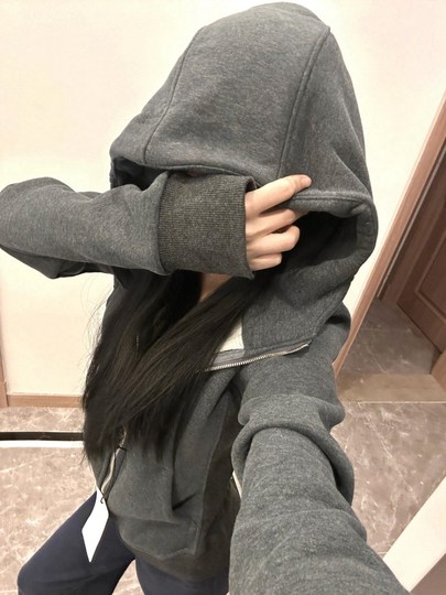 灰色加绒加厚卫衣外套女短款上衣秋冬季2025新款收腰连帽韩系女装