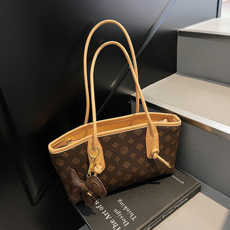 Lvаfgn French-Style Underarm Bag for Women 2026 New Model High-End Monogram Tote Bag Niche Light Luxury Commuter Handbag