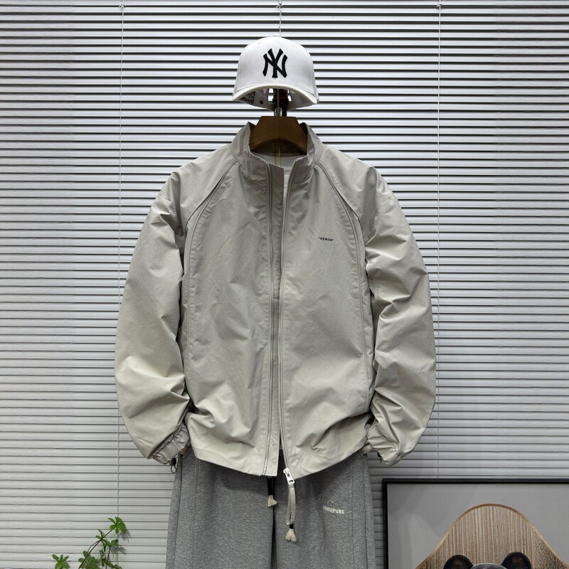 Off-White High-End Trendy Stand-Up Collar Jacket, Slightly Loose American Casual Loose-Fitting Bomber Jacket for Men, Autumn Season Off-White High-End Trendy Stand-Up Collar Jacket, Slightly Loose American Casual Loose-Fitting Bomber Jacket for Men, Autumn Season