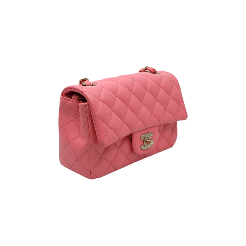 Brand New Chanel Cf Large Mini Strawberry Pink Lambskin Gold Buckle Shoulder Crossbody Bag Women's Bag with Chip Model Brand New Chanel Cf Large Mini Strawberry Pink Lambskin Gold Buckle Shoulder Crossbody Bag Women's Bag with Chip Model