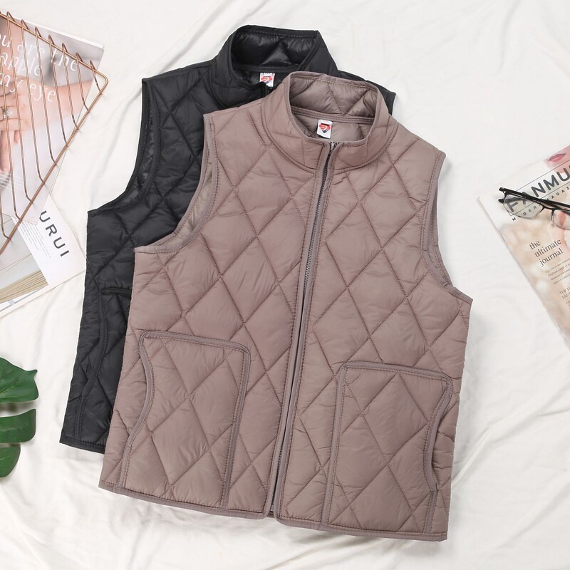 Zipper Vest with Stand Collar, Padded High-Neck Vest for Men, Warm Sleeveless Outerwear, Cotton Jacket for Autumn and Winter Zipper Vest with Stand Collar, Padded High-Neck Vest for Men, Warm Sleeveless Outerwear, Cotton Jacket for Autumn and Winter