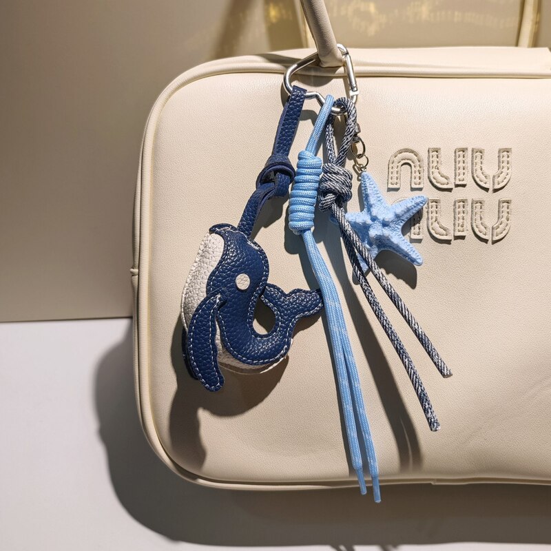 Trendy Whale Luxury Leather Keychain Cartoon Cute Little Whale Keychain Niche Bag Accessory