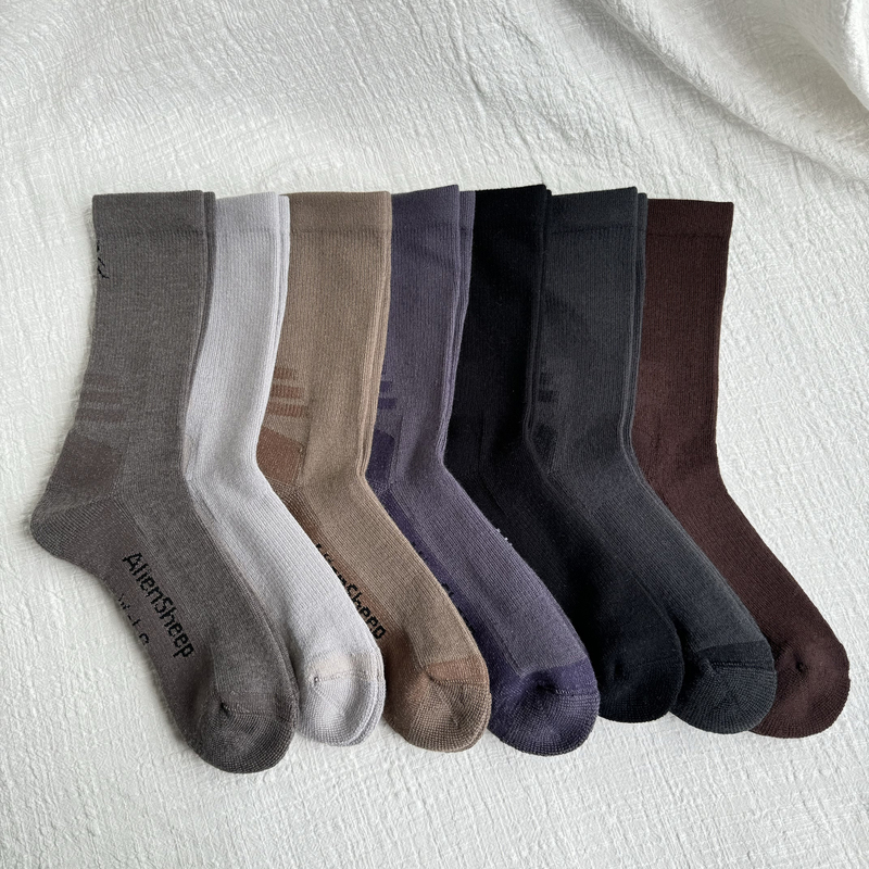Merino Wool Men's Large Size Mid-Calf Socks, Seamless, Thickened Towel Bottom, Shock-Absorbing, Outdoor Hiking, Mountaineering, Thermal Merino Wool Men's Large Size Mid-Calf Socks, Seamless, Thickened Towel Bottom, Shock-Absorbing, Outdoor Hiking, Mountaineering, Thermal