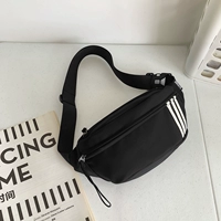 Основная картинка маленького размера, черная.