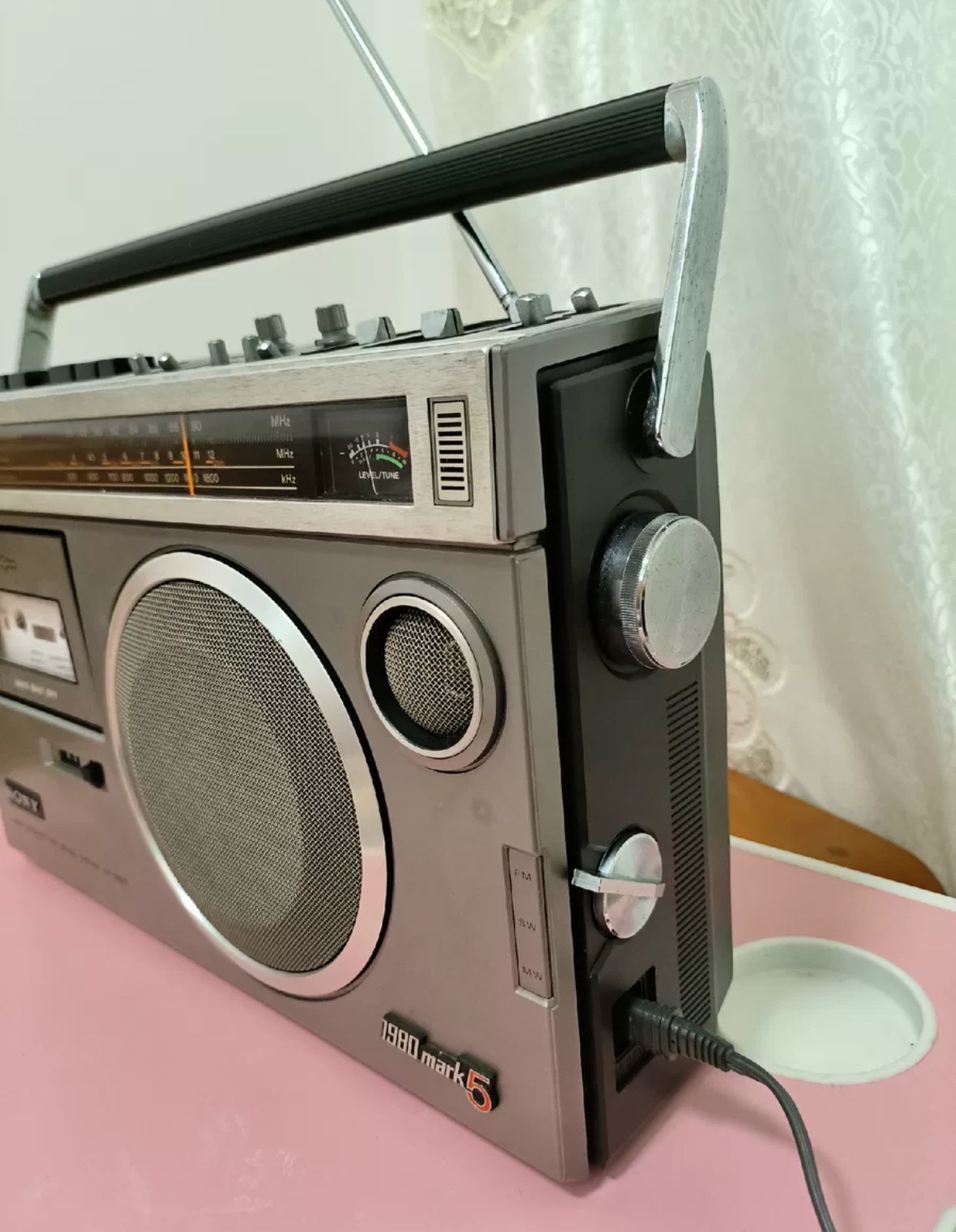 日本索尼CF1980Vmark5收录机：复古音质与现代科技的完美碰撞！
