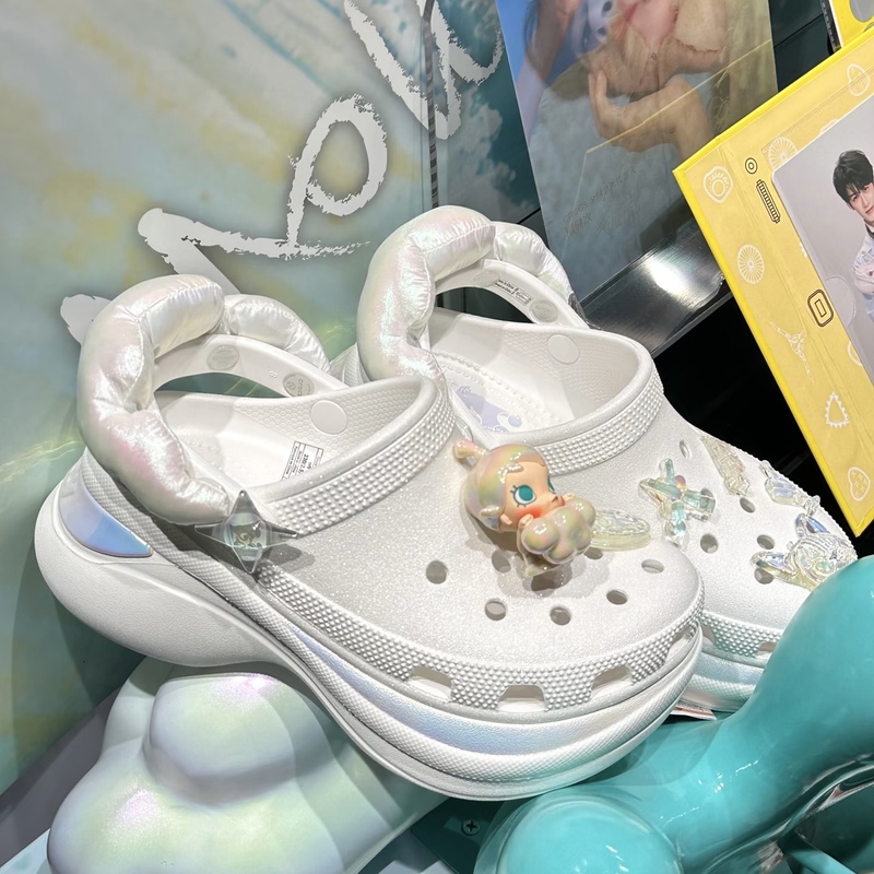 Crocs X Pop Mart Molly Baby Molly Eva Glittering Little Whale Clogs Crocs X Pop Mart Molly Baby Molly Eva Glittering Little Whale Clogs