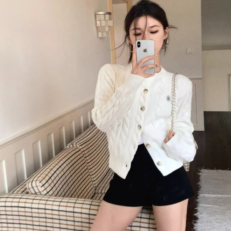 Unique Design Twist-Knit White Sweater 2025 Autumn and Winter Thickened Soft Solid Color Round Neck Embroidered Cardigan