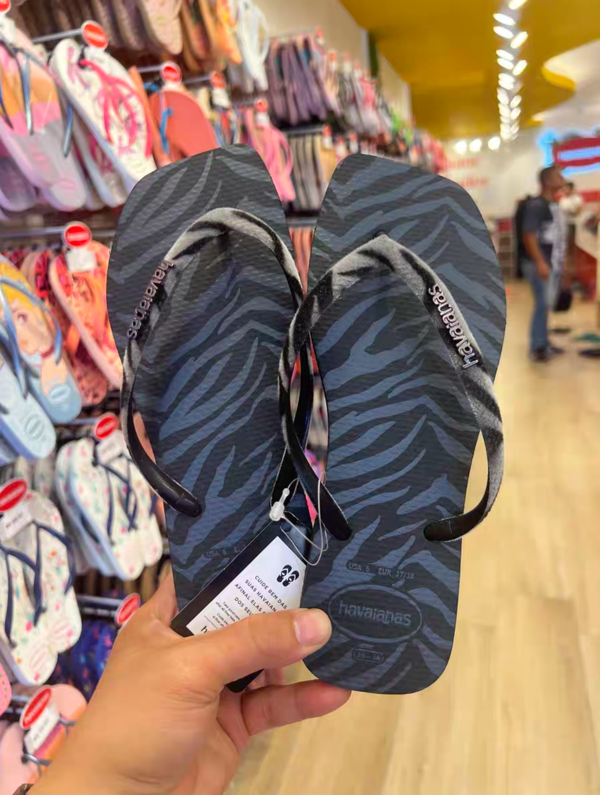 НовыеHAVAIANAS леопардовые велверсы Гавана человеческий персонаж драговата противоскользящие шлепанцы для ванной комнаты