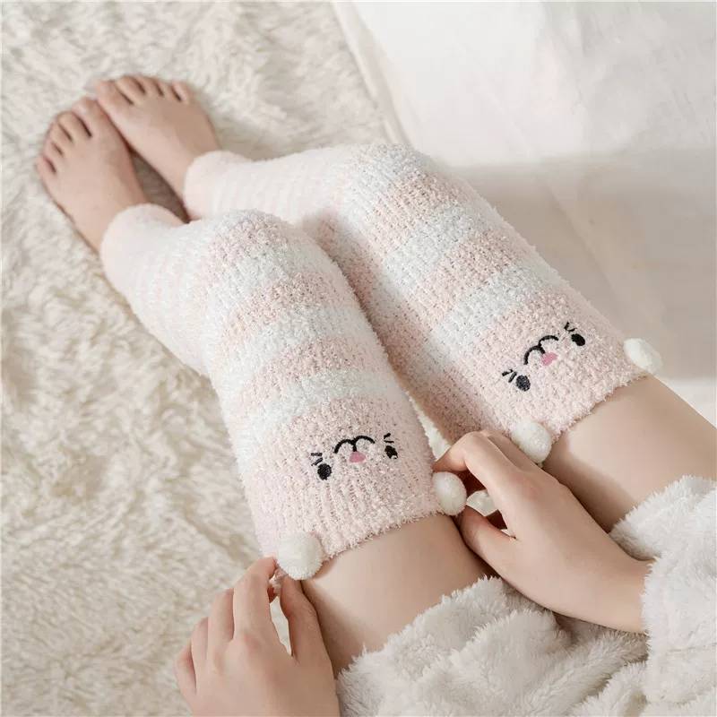 Knee Pads and Leg Warmers, Winter Thickened Warm Over-The-Knee Long Coral Fleece Socks, Ultra-Thick Sleep Home Maternity Socks for Women Knee Pads and Leg Warmers, Winter Thickened Warm Over-The-Knee Long Coral Fleece Socks, Ultra-Thick Sleep Home Maternity Socks for Women