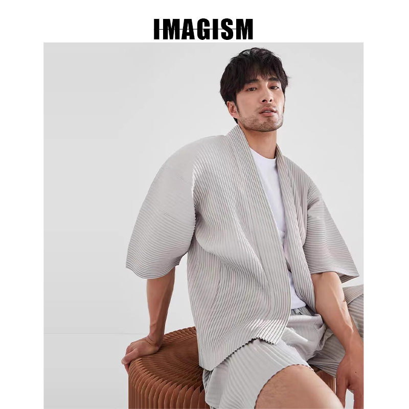 Japanese Style Men's Non-Miyake Pleated Plus-Size Robe Suit Casual Loose Short-Sleeved Blazer Cardigan Jacket for Men Japanese Style Men's Non-Miyake Pleated Plus-Size Robe Suit Casual Loose Short-Sleeved Blazer Cardigan Jacket for Men