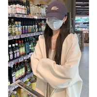 Молочно-белый