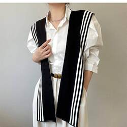 High-End Trendy Women's Shawl with Black and White Stripes, Worn over a Shirt, Spring and Autumn Knit Fake Collar, Warm Shoulder Wrap for Air-Conditioned Rooms