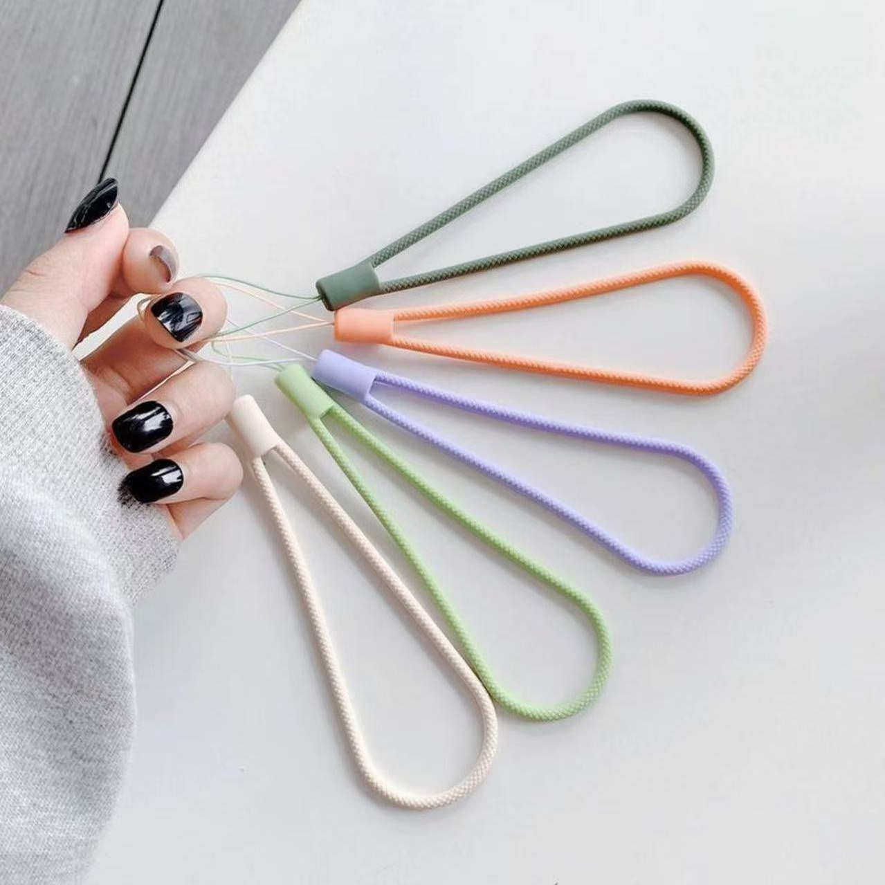 Short Liquid Silicone Phone Lanyard Keychain Strap, Anti-Drop Universal Phone Case Wrist Strap, Durable Hanging Chain