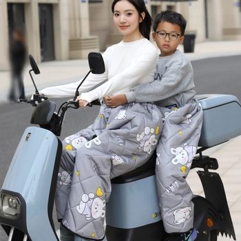 Electric vehicle and motorcycle windshield, rear seat straddle, warm knee pads, leg guards, windshield skirt, thickened waterproof and windproof apron