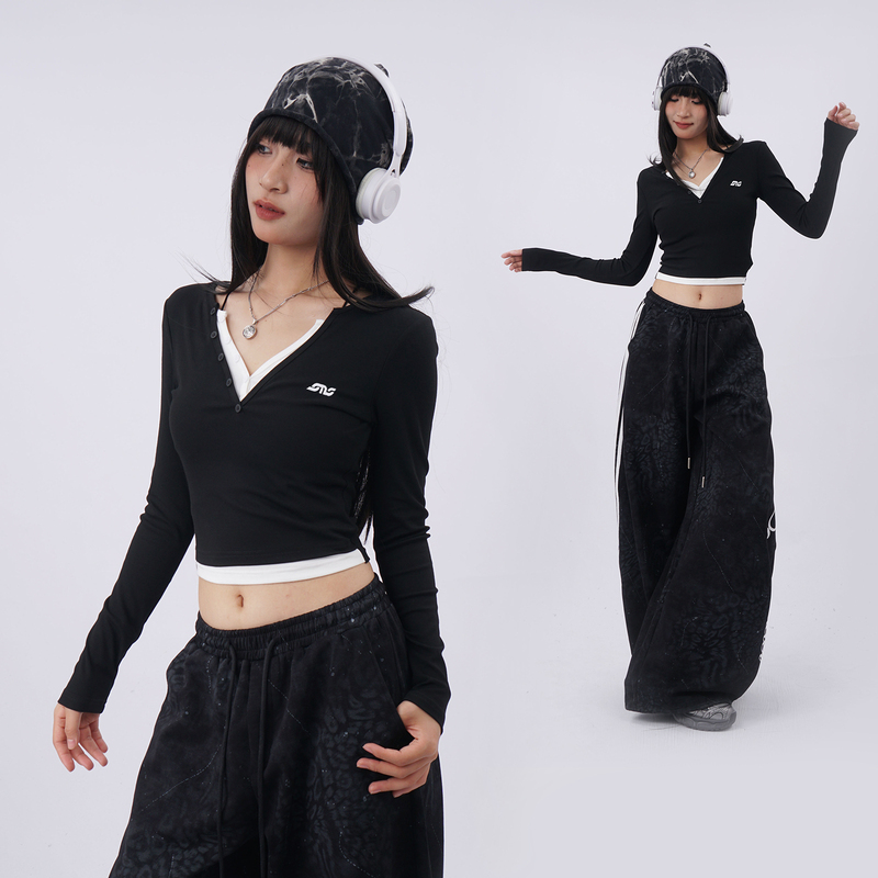 V-Neck Black Long-Sleeve T-Shirt, Spring and Autumn, Tight-Fitting, Elastic, High-Waisted, Short, Inner Wear, Crop Top, Sexy, Jazz, Fake Two-Piece Top V-Neck Black Long-Sleeve T-Shirt, Spring and Autumn, Tight-Fitting, Elastic, High-Waisted, Short, Inner Wear, Crop Top, Sexy, Jazz, Fake Two-Piece Top
