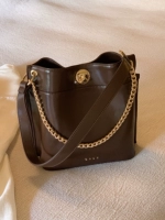 Коричневый