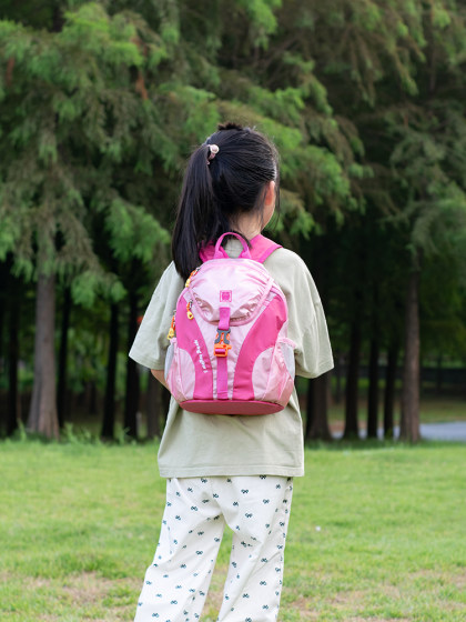 户外儿童出游小背包轻便女孩外出春游双肩包旅游超轻书包旅行女童