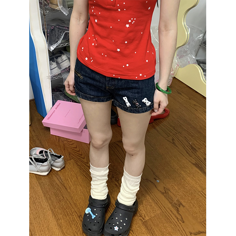 1Moresheep's "Star Bone Denim Hot Pants" Are so Flattering, They Can Be Paired with Any Top!