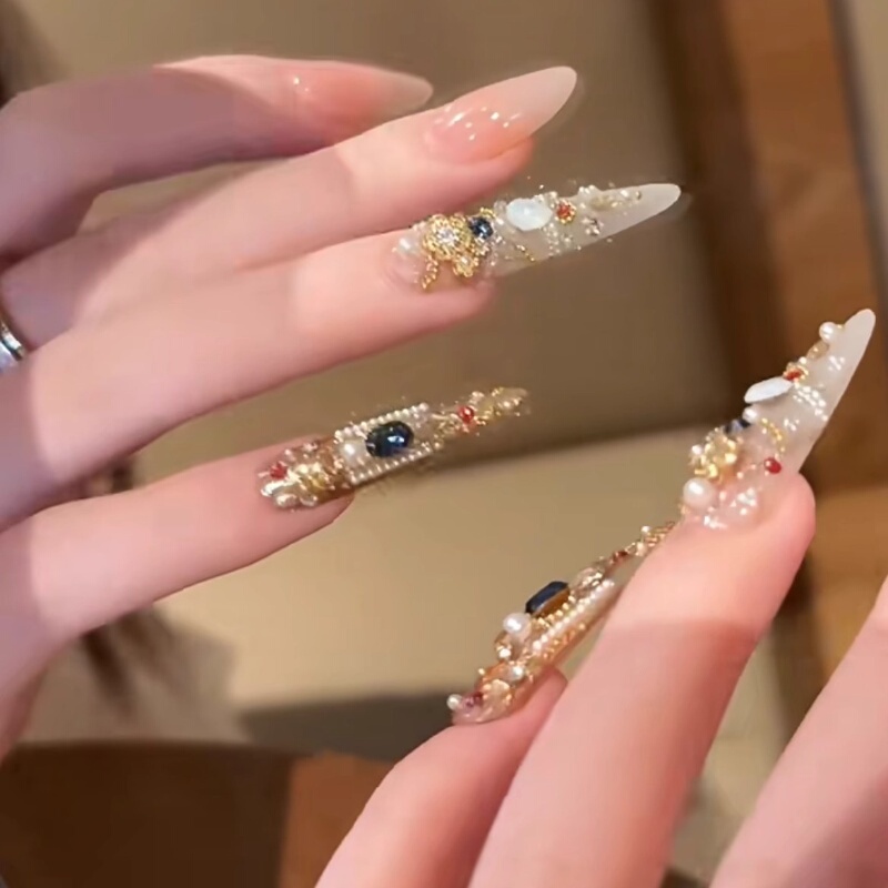 2024 Purely Handmade Palace Light Therapy Wearable Nails Zhen Huan Ru Yi Nail Protection Extra Long High-End Whitening Ancient Style Manicure