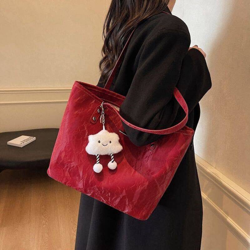 Red Wedding Bag for Female Brides 2026 New Model Light Luxury Niche High-End Large Capacity Commuter Underarm Shoulder Tote Bag
