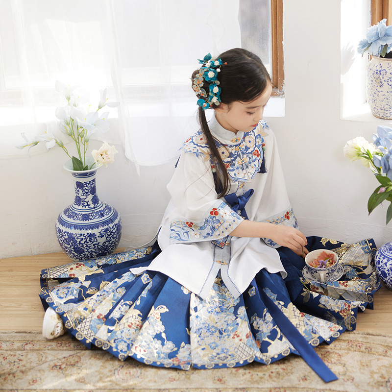 Thirteen Years Old Children's Clothing [Blue and White Broken Jade] Chinese Style Hanfu for Girls Mamian Skirt New Spring Outfit Set