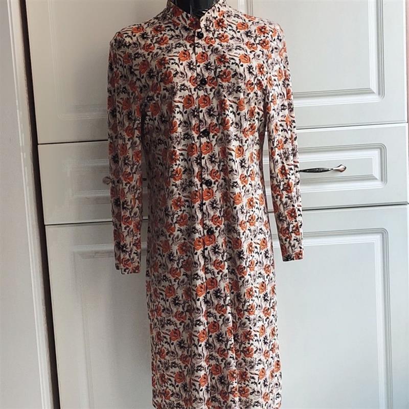 Hui Ethnic Mother's Clothing with Small Stand-Up Collar, Elastic and Wrinkle-Resistant, Long Style for Young Women, Suitable for Wedding Dowry, and Long Style for Middle-Aged and Elderly Women Hui Ethnic Mother's Clothing with Small Stand-Up Collar, Elastic and Wrinkle-Resistant, Long Style for Young Women, Suitable for Wedding Dowry, and Long Style for Middle-Aged and Elderly Women