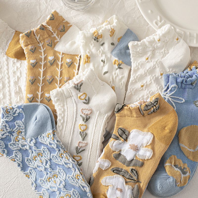 【5 Pairs】 Thin Socks for Women, Palace Style, High Aesthetic Value, Mori Style Short Socks, Versatile with White Shoes, Retro and Artistic