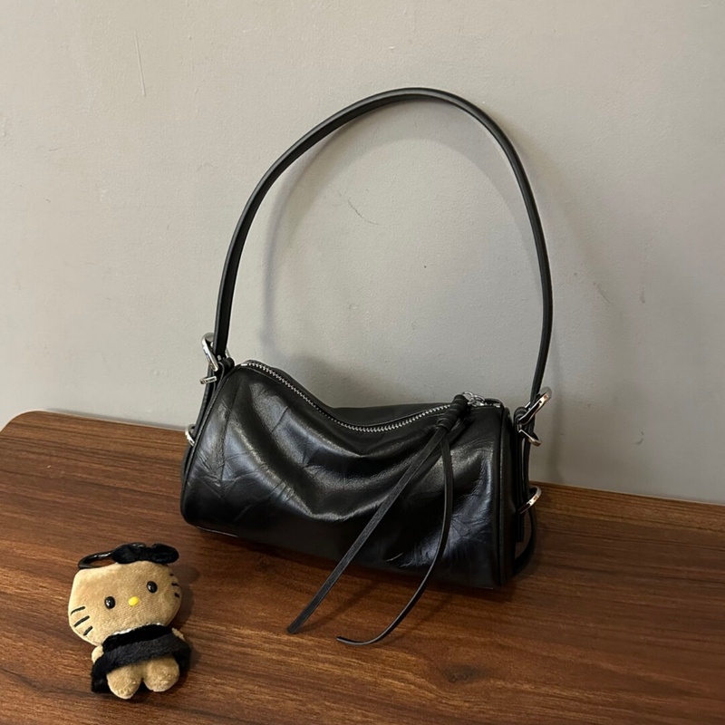 2026 Autumn New Black Textured Handbag Pen Holder Commuter Pleated Pillow Bag Single Shoulder Underarm Bag for Women 2026 Autumn New Black Textured Handbag Pen Holder Commuter Pleated Pillow Bag Single Shoulder Underarm Bag for Women