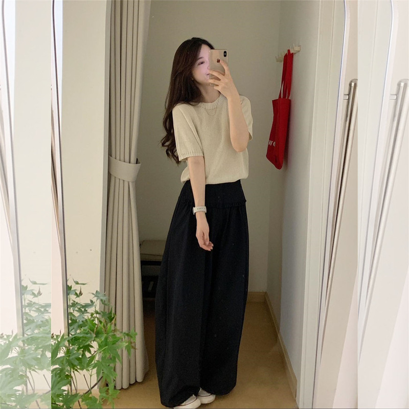 Summer Ootd Korean Style Outfit, Relaxed and Casual for Commuting, Off-White Knitted Short-Sleeve Top and Wide-Leg Pants Set for Women