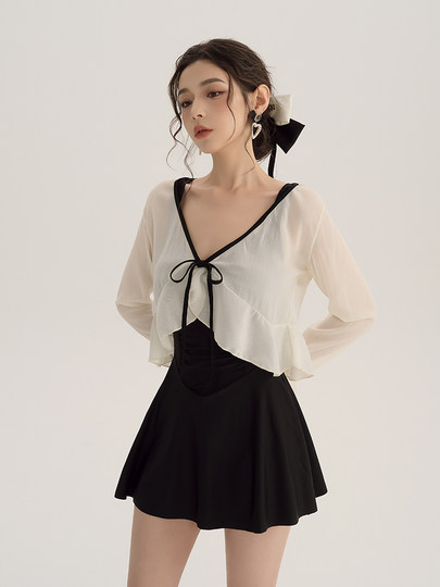 泳衣女款泡温泉遮肉保守连体爆款显瘦高级感长袖防晒成人游泳装