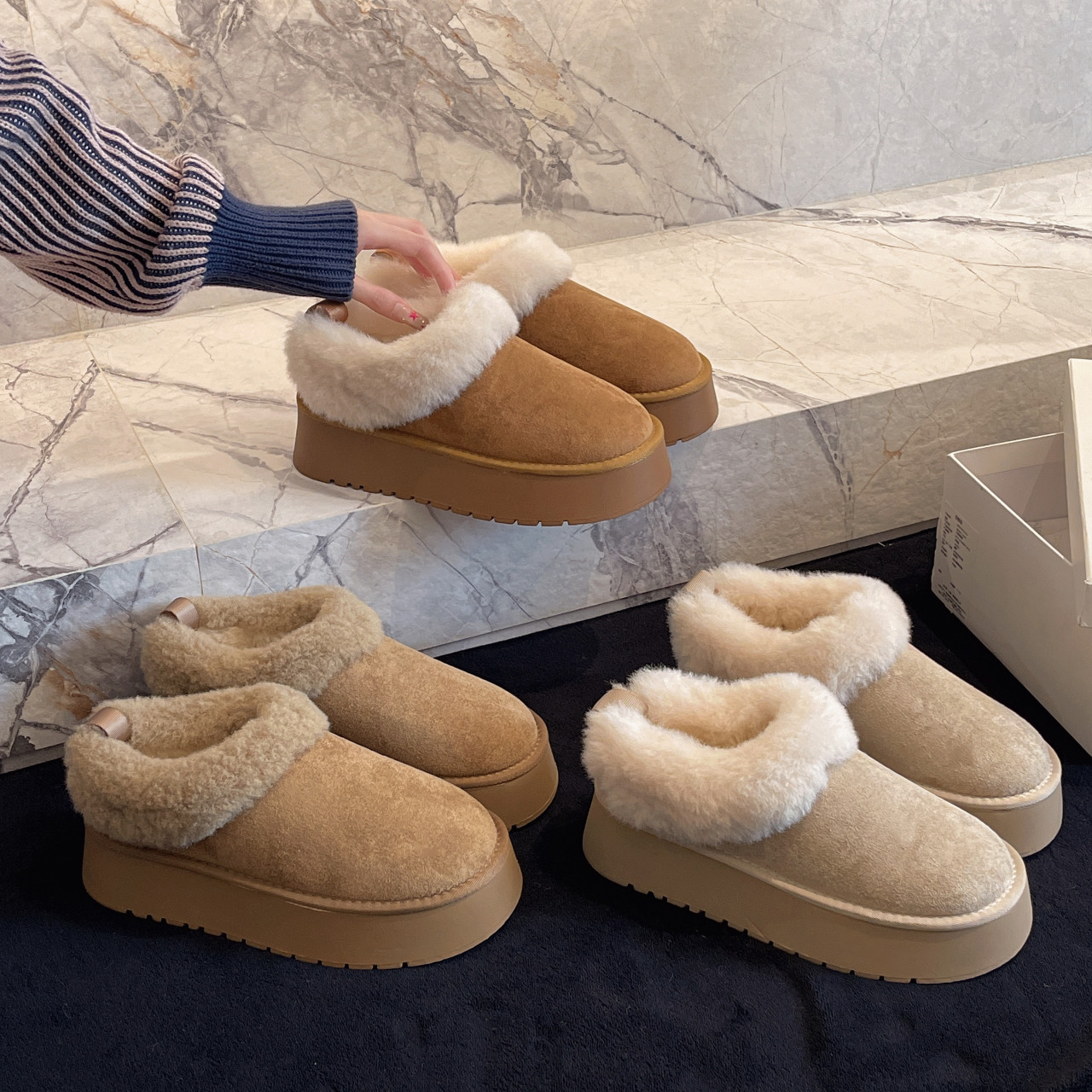 Thick-Soled Slip-On Furry Snow Boots for Women, 2025 Winter New Style, Fleece-Lined and Thickened, Large Cotton Shoes for Northeast, Size 34