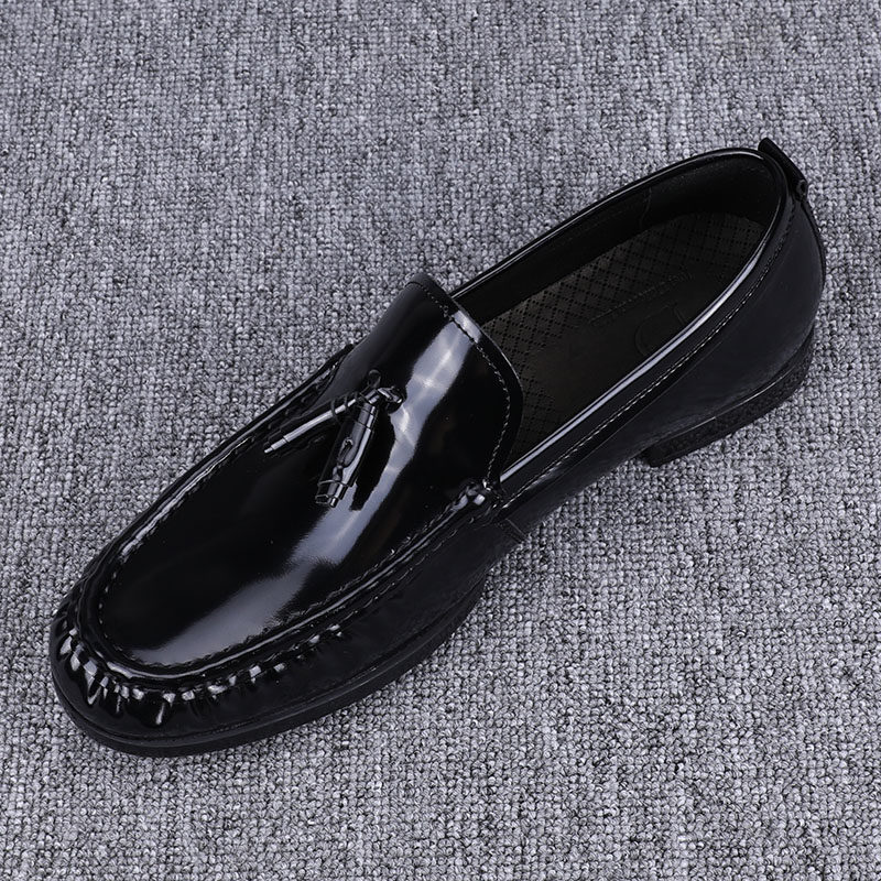 Leather men's shoes 2022 new all-match patent leather loafers trendy slip-on peas shoes men's business casual leather shoes