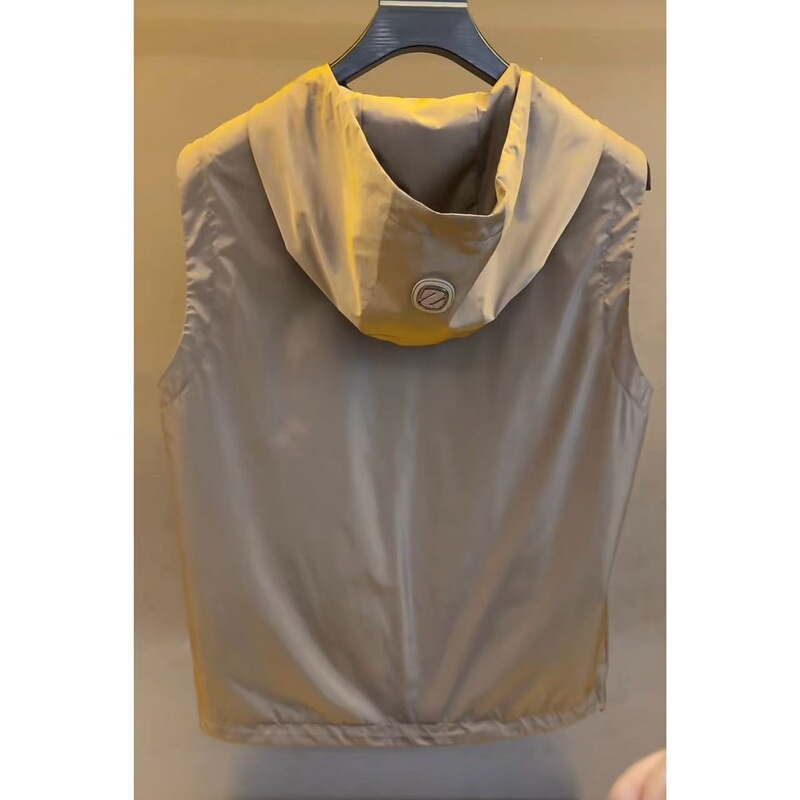 2026 Summer New Trendy Brand High-End Hooded Vest for Men, Stylish, Casual, Slim-Fit, Sleeveless Jacket 2026 Summer New Trendy Brand High-End Hooded Vest for Men, Stylish, Casual, Slim-Fit, Sleeveless Jacket