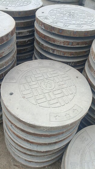 Yunnan Cement Steel Fiber Manhole Cover Concrete Electrical Cover Plate Round Square Rainwater Sewage Ditch Cover Round Manhole Cover