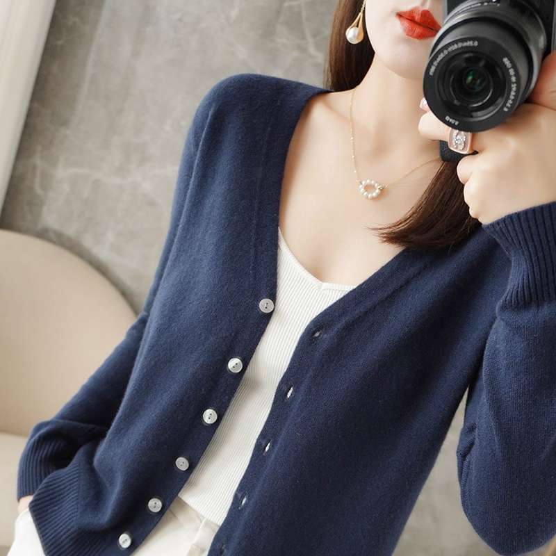 Soft and Skin-Friendly Cardigan Jacket for Women, Knitted V-Neck, 2026 Spring and Autumn New Style, Short Thin Sun-Protective Top for Women