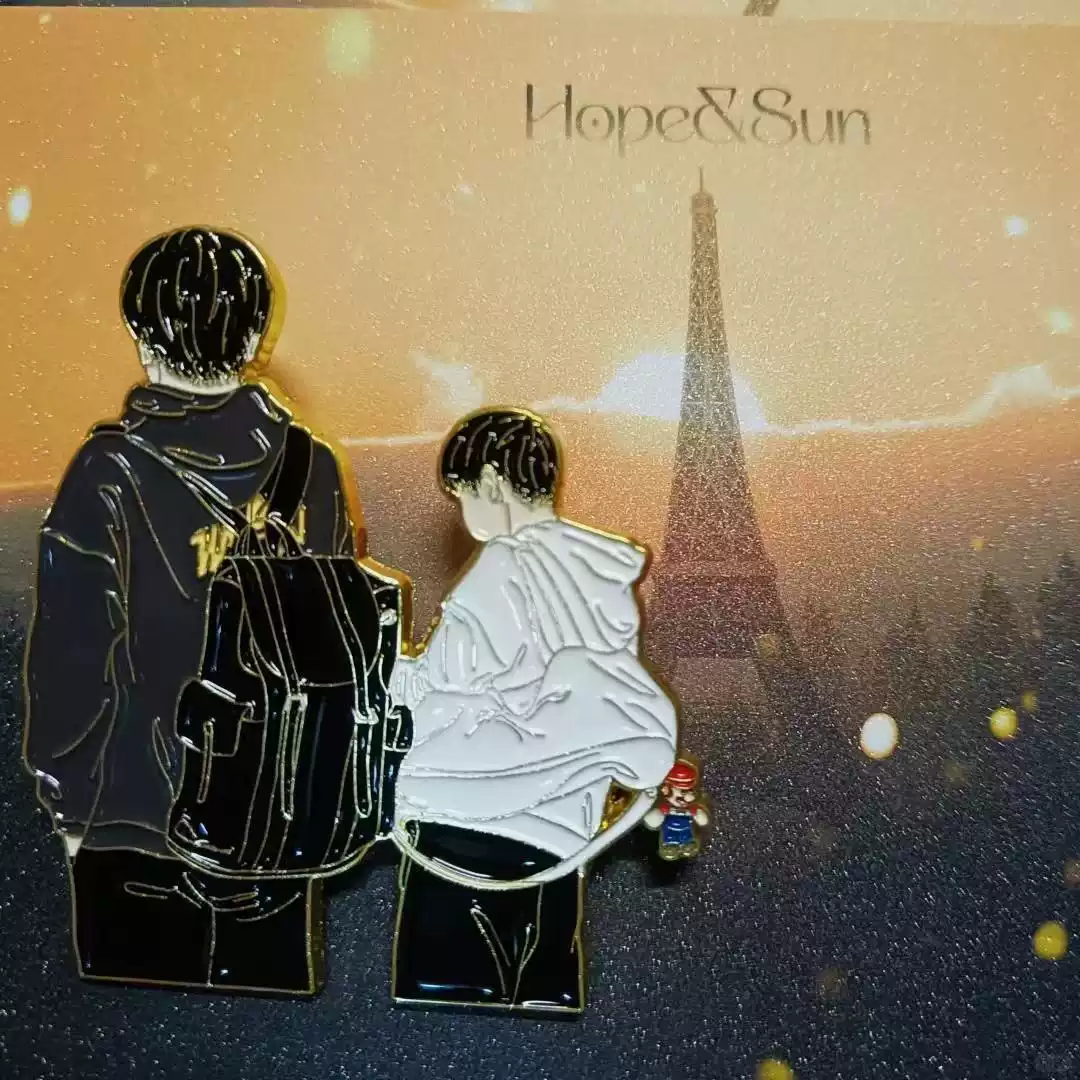 小紅書同款莎頭組合金屬徽章王楚欽孫穎莎高顏值奧運