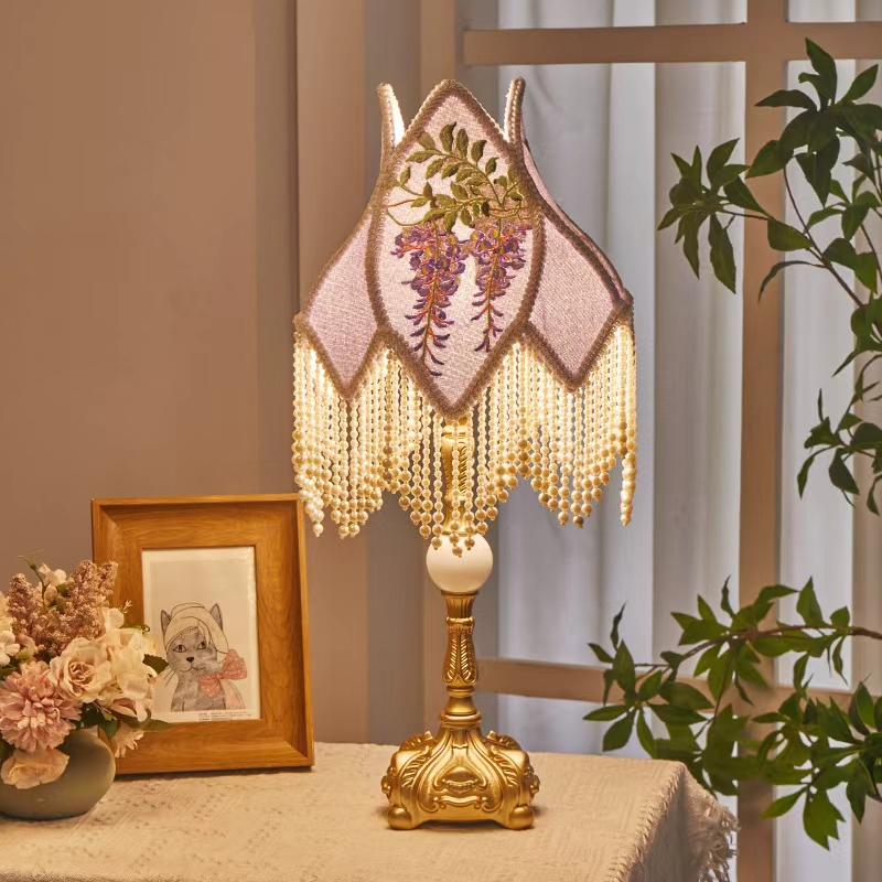 French Retro Table Lamp, Bedroom Bedside Lamp, Vintage Alloy, Guesthouse, Chinese-Style Study, Small Table Lamp, American-Style Light Luxury Bedside Lamp