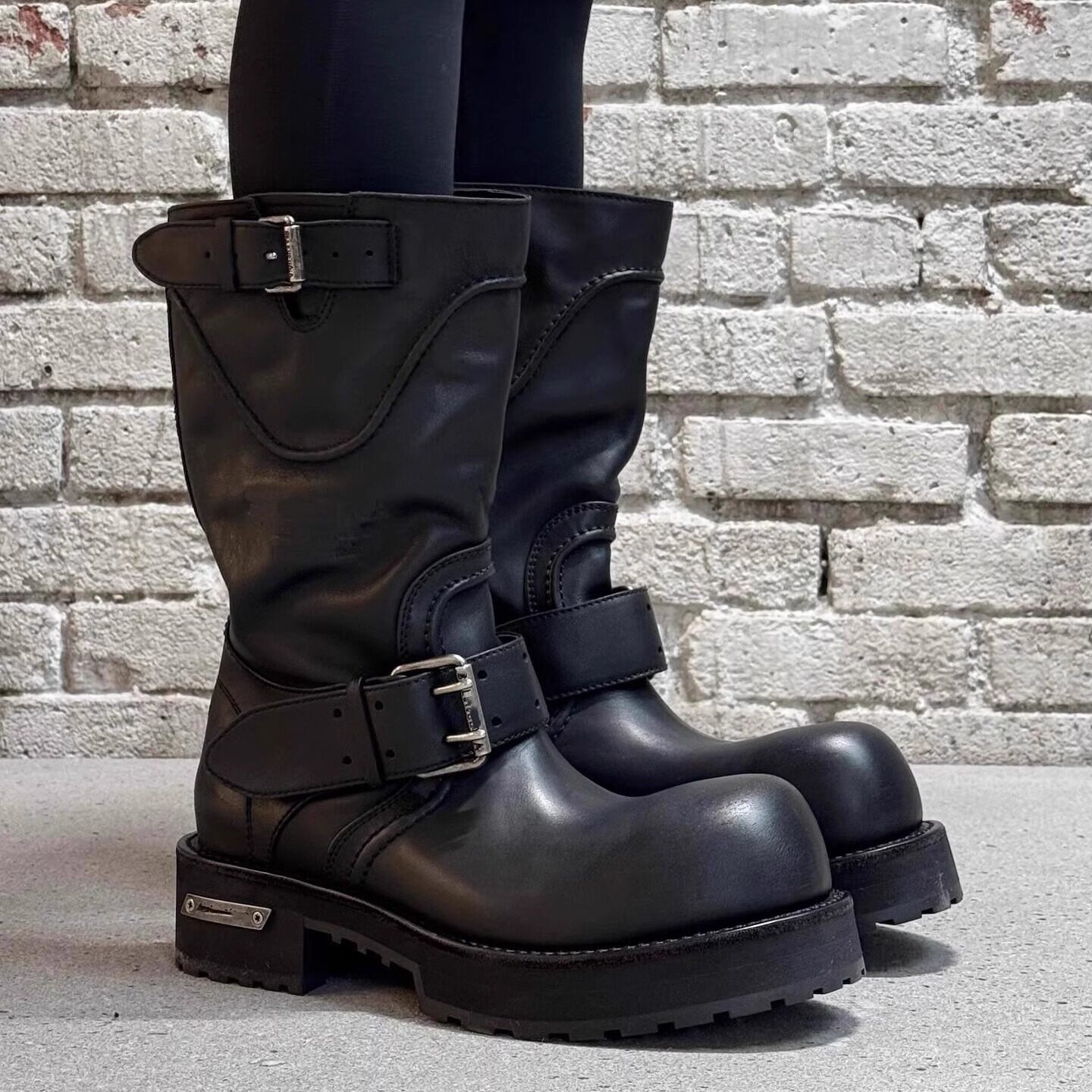 French venom platform shoesboots2025: retroknee high big toe