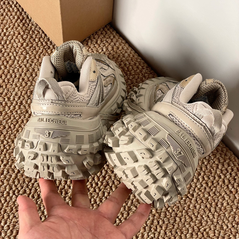 Popular Tire Shoes 2026 Summer New Thick-Soled Height-Increasing Durian Sole Distressed Tank Dad Shoes Versatile Casual Shoes