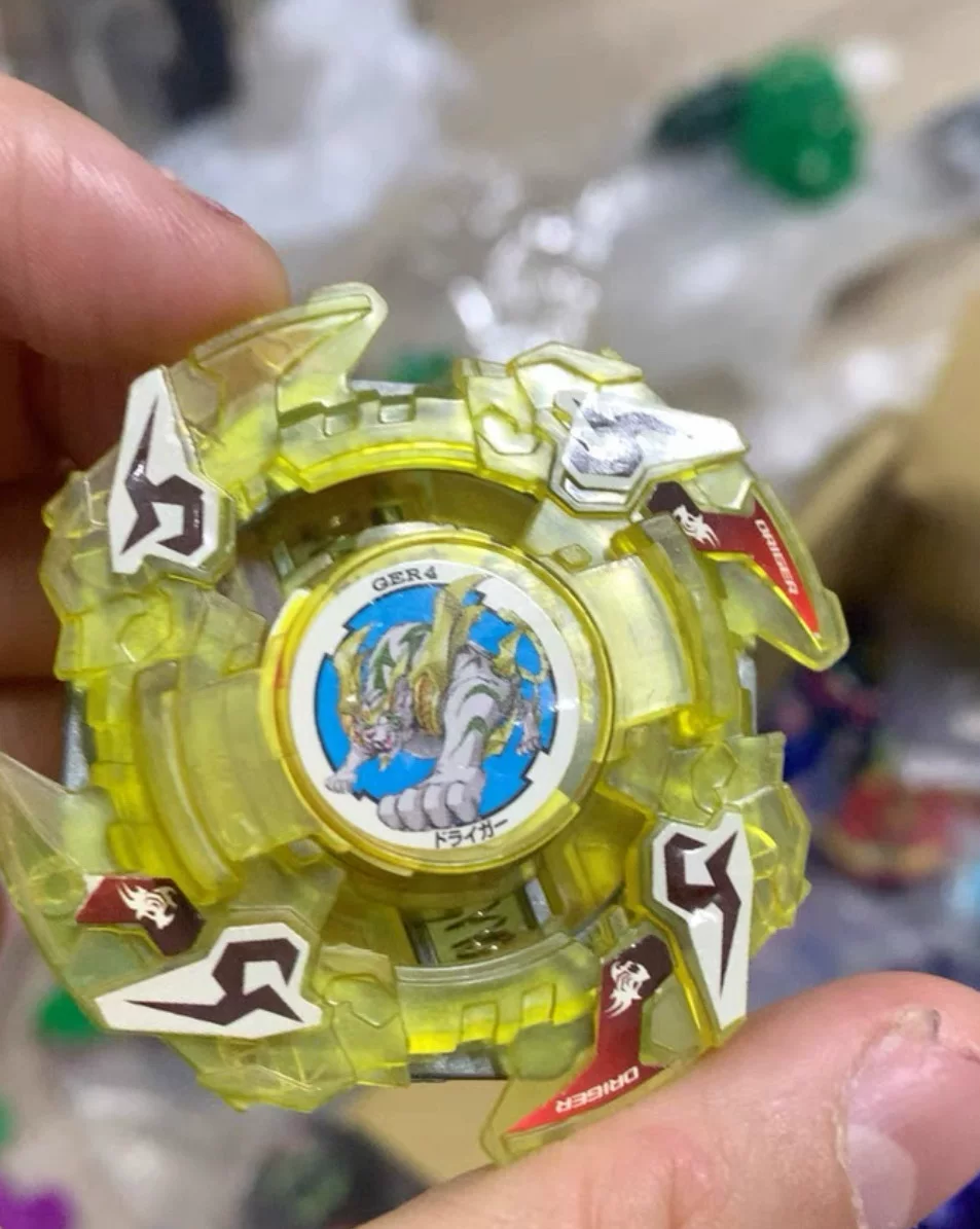Юла-игрушка Takara Tomy, японская боевая версия, набор цветных персонажей