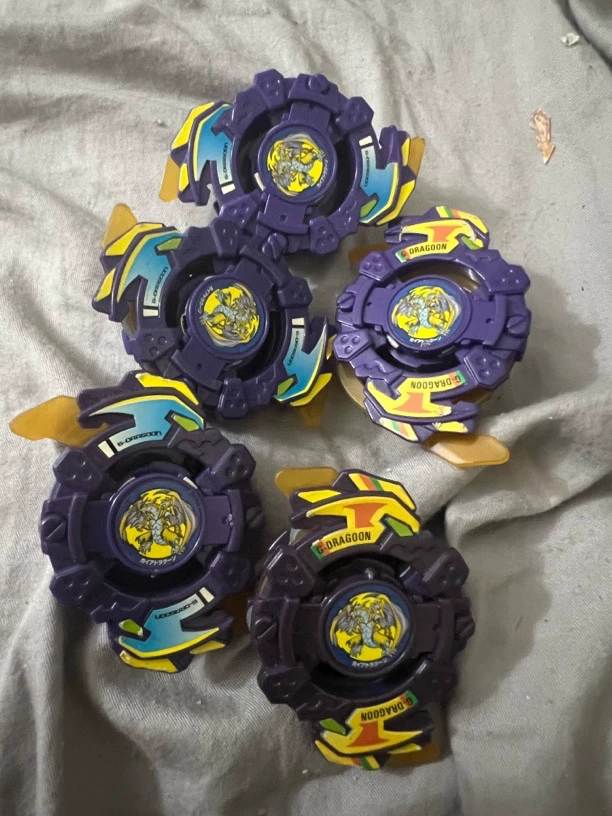 Юла-игрушка Takara Tomy, японская боевая версия, набор цветных персонажей