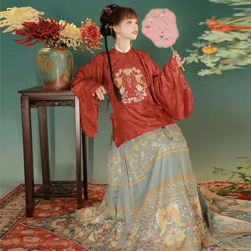 Взрослый Hanfu женский майнкровер с вышивкой на воротнике- crewneck размером Large Breath Embroidered P