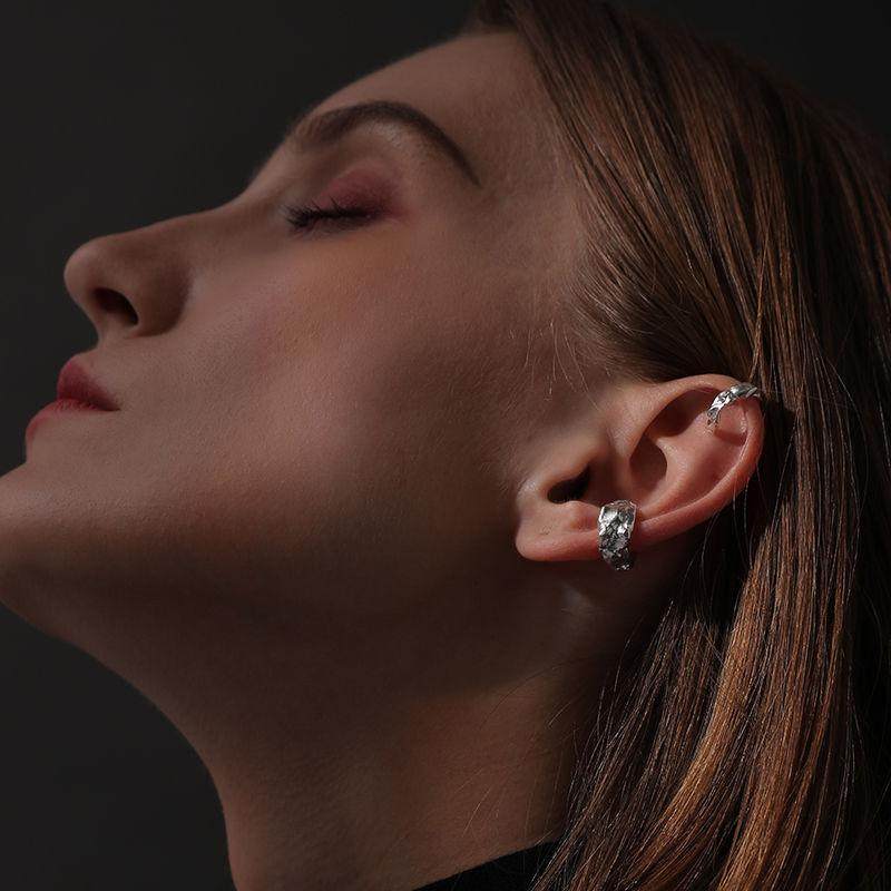 Silver Earrings with a Cool and Minimalist Design, Niche Design Earrings with a High-End Feel, Ear Cuffs for Non-Pierced Ears, Elegant Ear Accessories