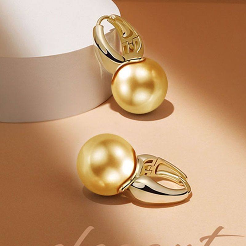 Simple and Elegant Mother-Of-Pearl Earrings for Women, French Style, Large Mother-Of-Pearl Ear Clips, Versatile Mother-Of-Pearl Jewelry